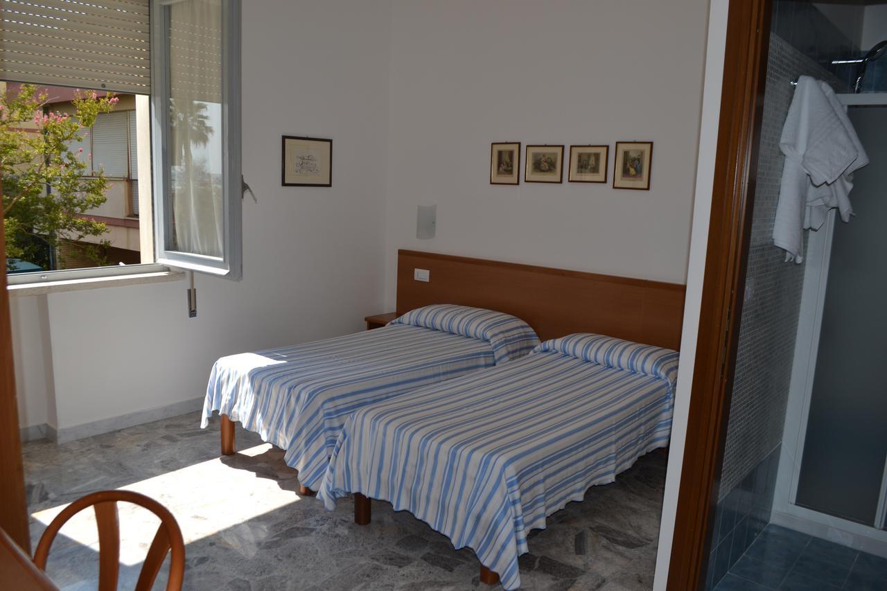 רוזטו דליי אברוצי Albergo Quaglia מראה חיצוני תמונה